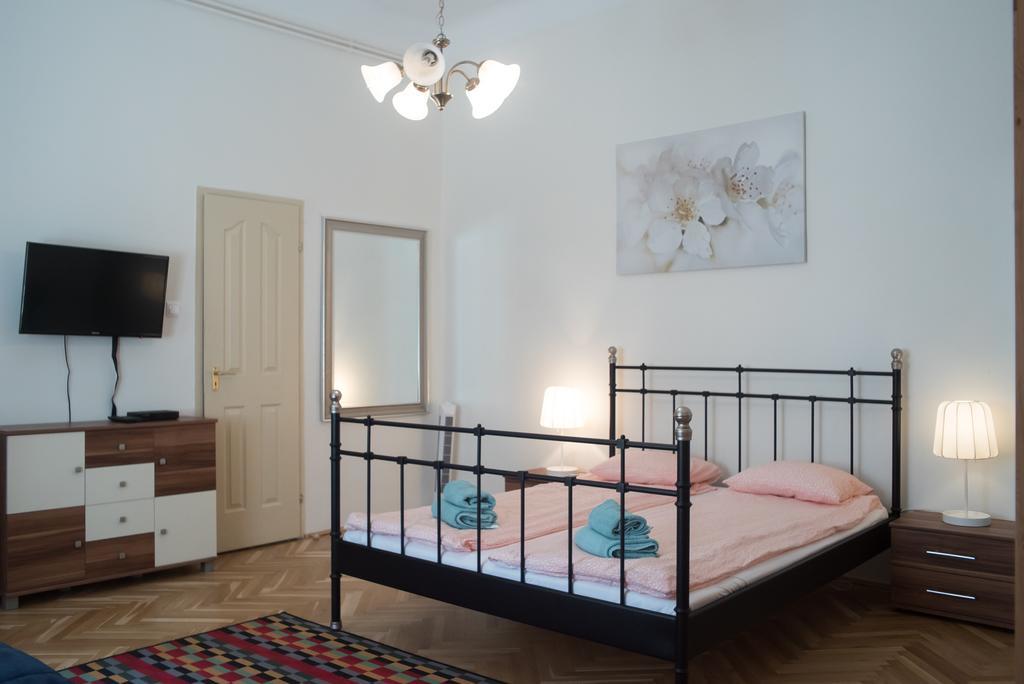 Friendly Home In The Center บูดาเปสต์ ภายนอก รูปภาพ