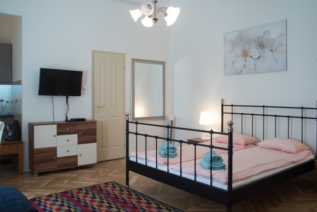 Friendly Home In The Center บูดาเปสต์ ภายนอก รูปภาพ