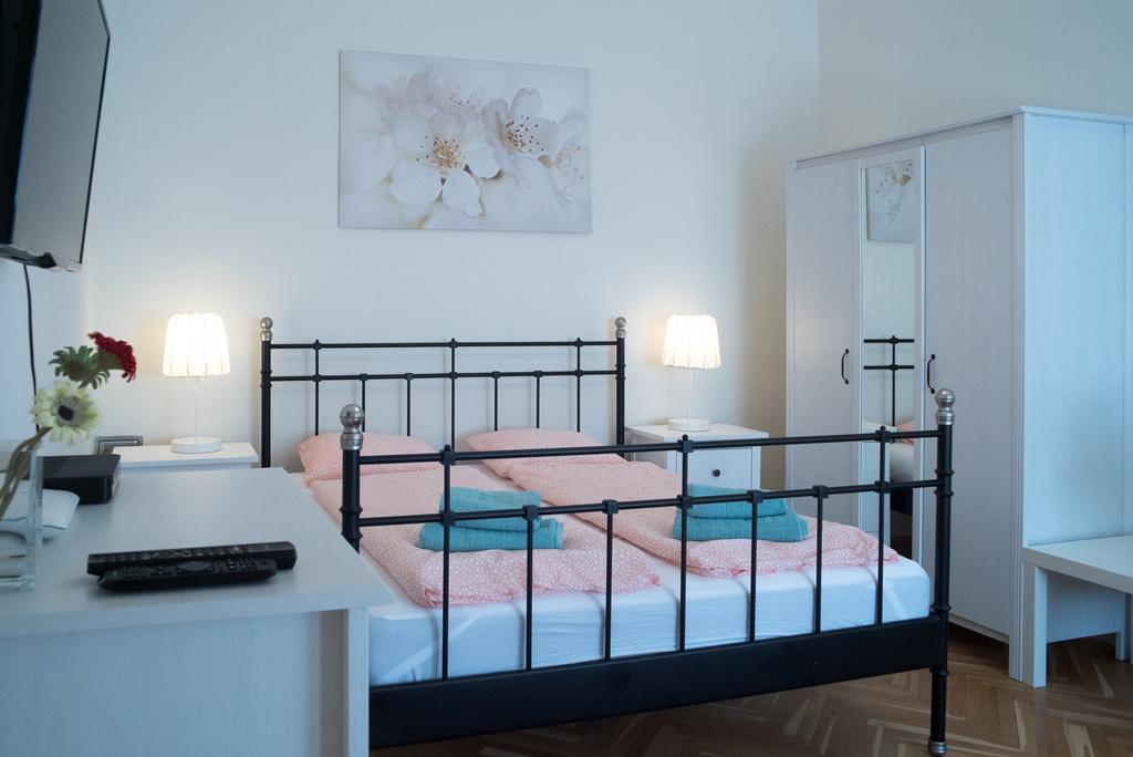 Friendly Home In The Center บูดาเปสต์ ภายนอก รูปภาพ